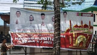 Tak Hanya Ditangkap KPK, Baliho Muhammad Adil Pun Dicopot Petugas